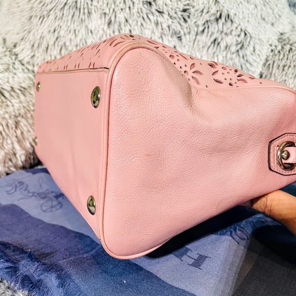 GUC - COACH LASER CUT TAYLOR SATCHEL & FLORAL PERFORATED ACCRD ZIP WALLET - Picture 6 of 16